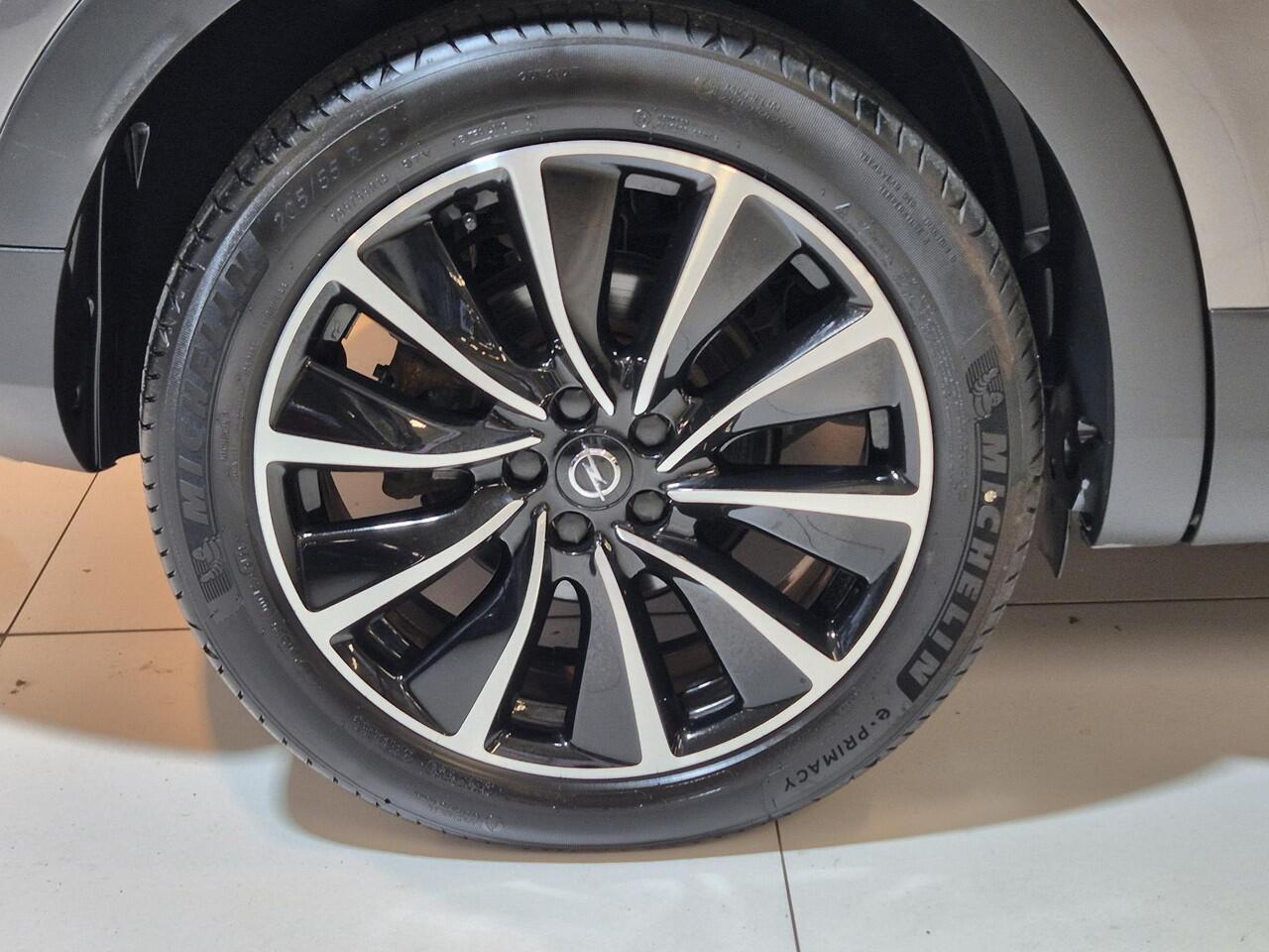 Opel Grandland X 1.6 Turbo Plug-in-Hybrid Ultimate | Navigatie | Stoelverwarming/Stoelverkoeling | 360º Camera | Apple Carplay/Android Auto | Keyless Entry |