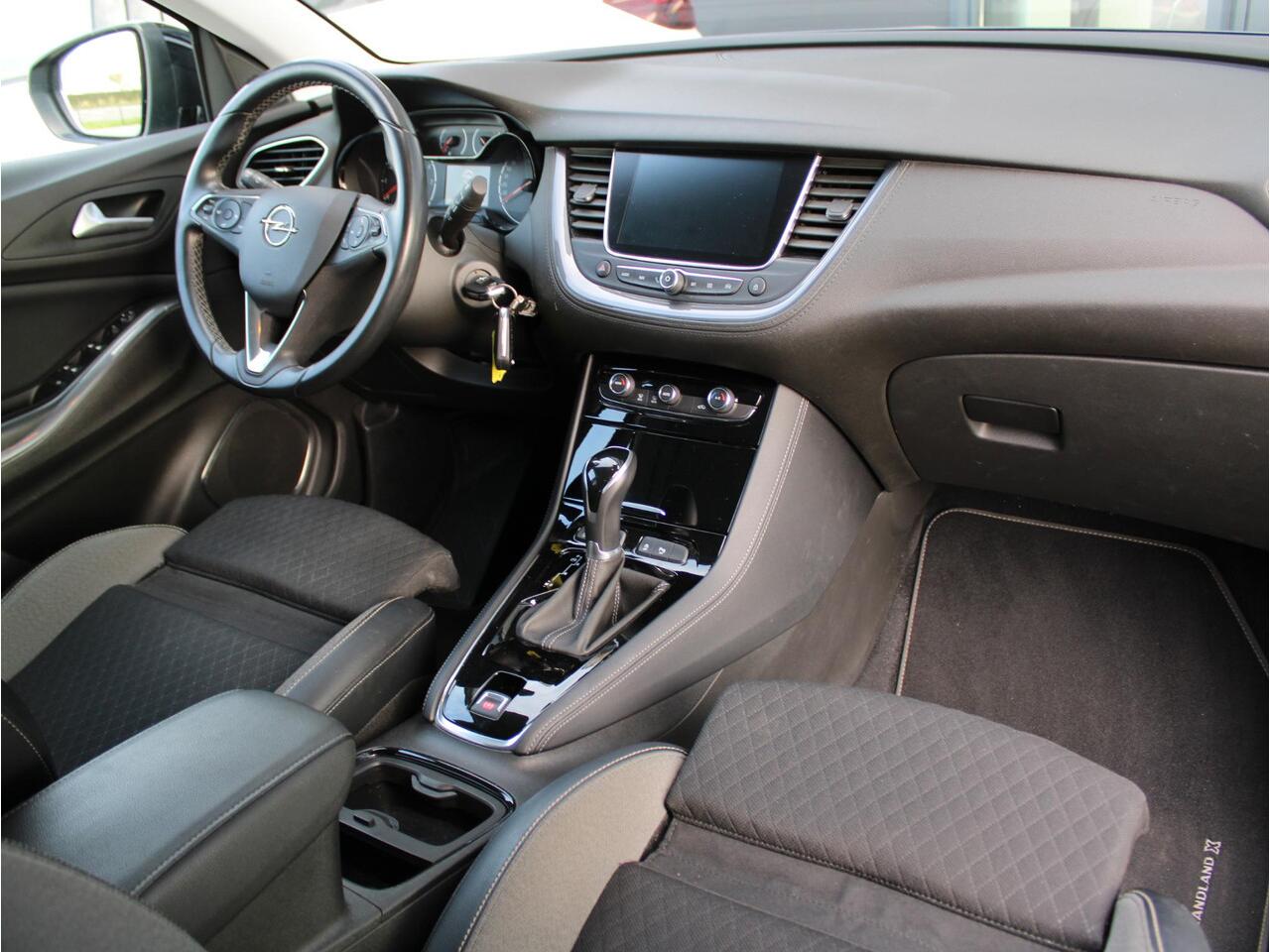 Opel Grandland X 1.2 Turbo Innovation Automaat | Navi / Camera / Climate