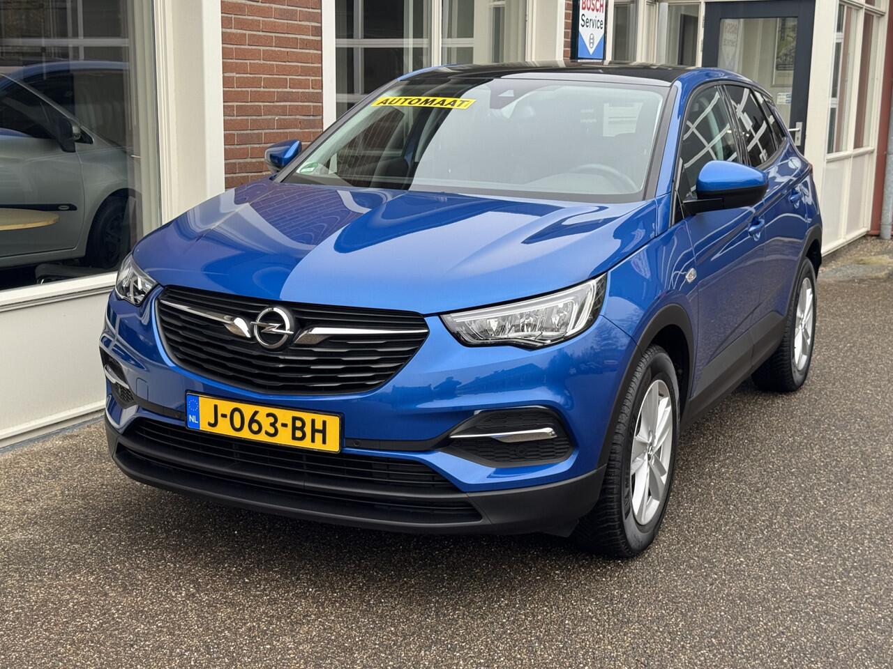 Opel Grandland X 1.2 Turbo Edition Automaat, 130 Pk, Airco/ECC, Panhttps://wheelerdelta.autodata.nl/data/files/00/02/52/78/49/16/0/160/120/foto.jpgoramadak, Trekhaak,