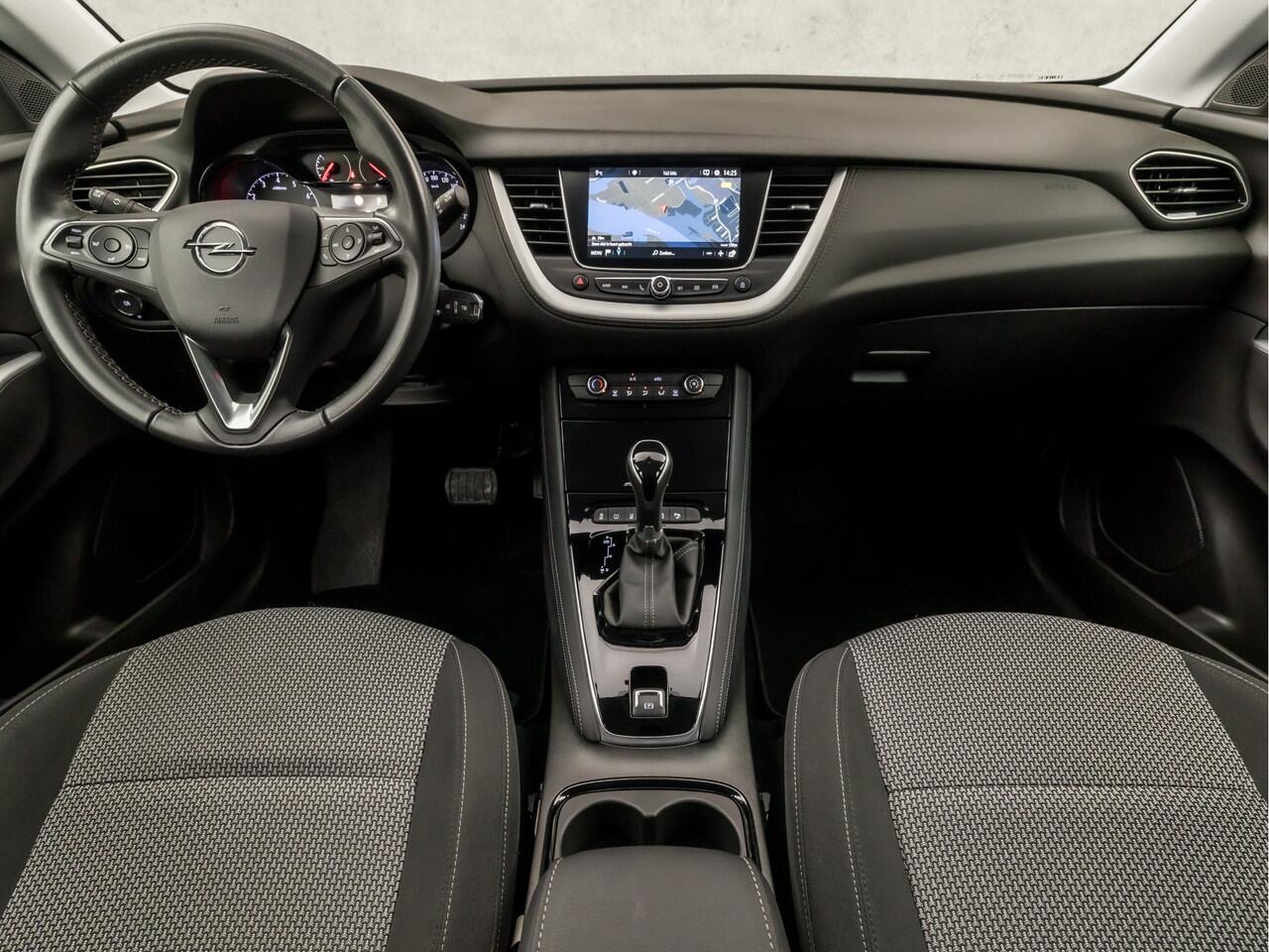 Opel Grandland X 1.2 Turbo Sport Automaat (APPLE CARPLAY, GROOT NAVI, PARKEERSENSOREN, SPORTSTOELEN, CRUISE, LM VELGEN, LED KOPLAMPEN, NIEUWSTAAT)