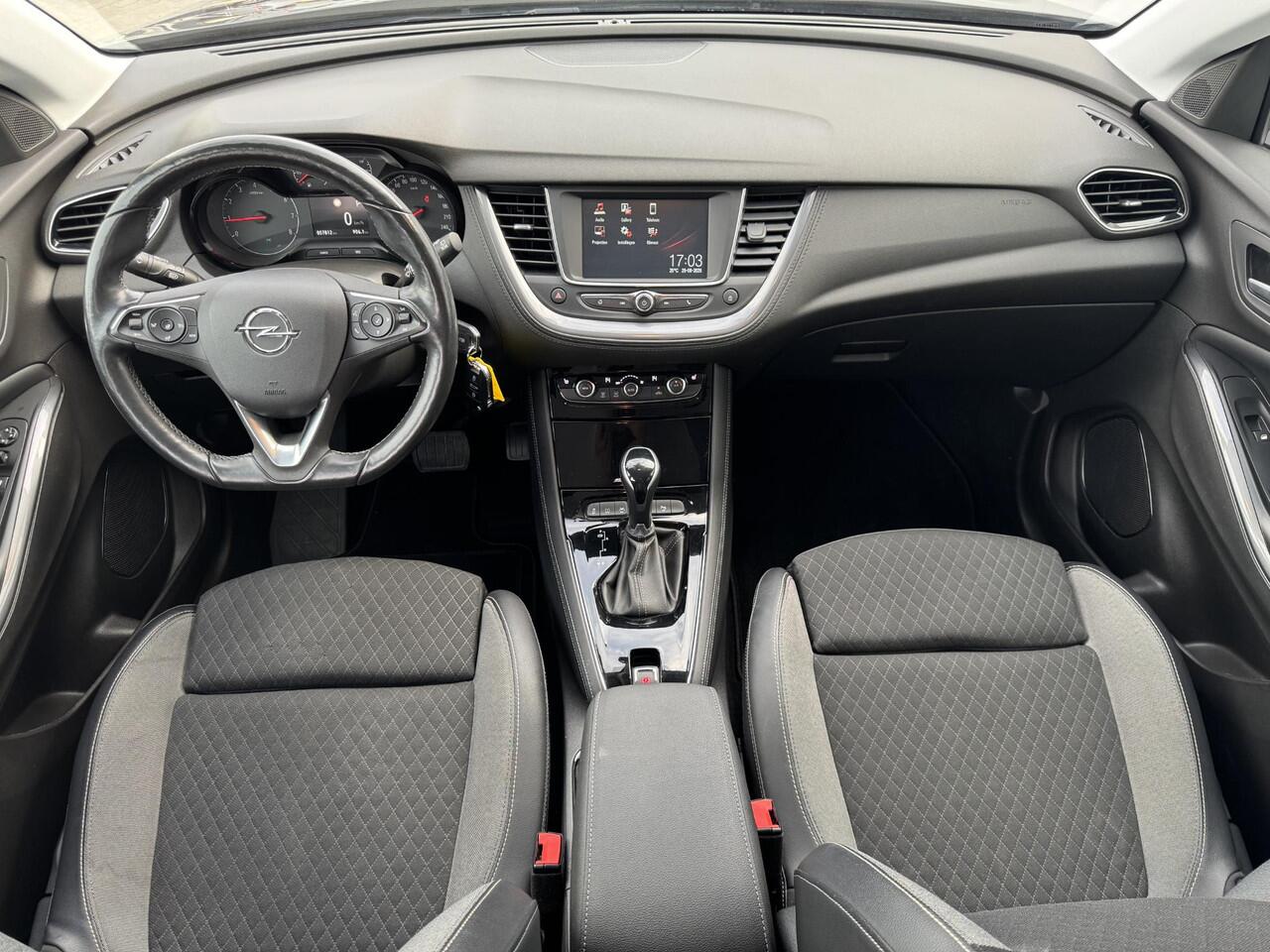 Opel Grandland X 1.2 Turbo GS Line / Stoelverwarming voor en achter / Stuurverwarming / Achteruitrijcamera / Cruise control / All season banden