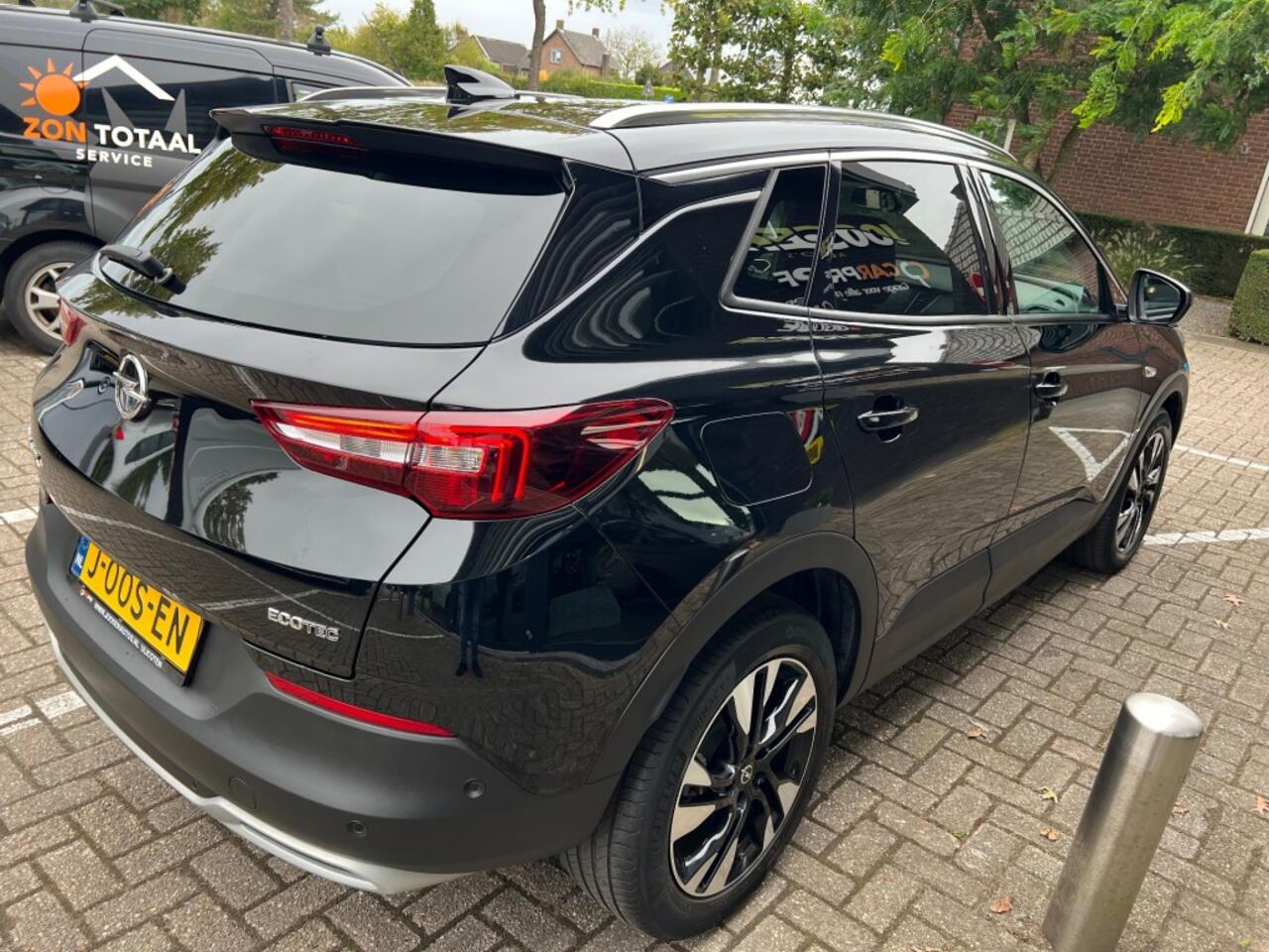 Opel Grandland X 1.2 TURBO INNOVATION