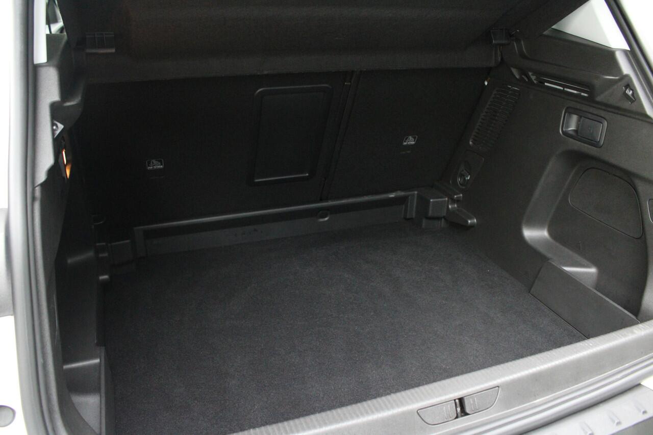 Opel Grandland X 1.2 Turbo Innovation | climate control | pdc v/a + camera | elektr. achterklep | navi fullmap | carplay | panoramadak | dodehoek | keyless