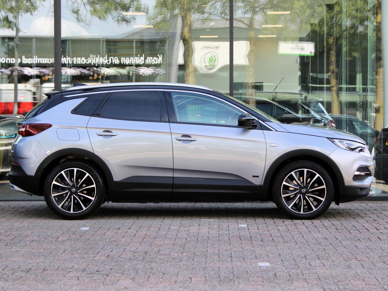 Opel Grandland X 1.6 Turbo Hybrid Ultimate | Navi / Leder / Camera