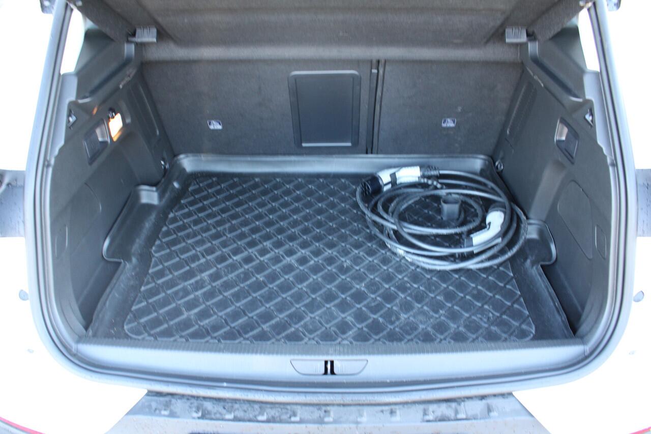 Opel Grandland X 301PK 1.6 Turbo Hybrid4 Business Executive | Camera | Dodehoekdetectie | AppleCarplay | Keyless | 19" LMV