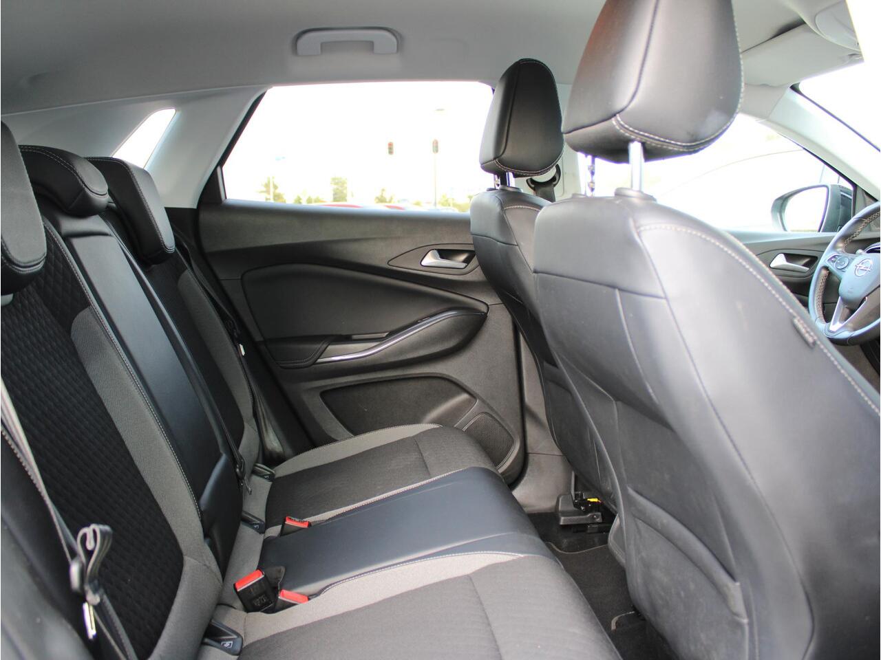 Opel Grandland X 1.2 Turbo Innovation Automaat | Navi / Camera / Climate