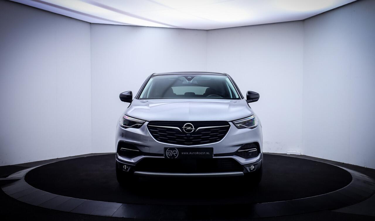 Opel Grandland X 1.6T 180Pk Aut.INNOVATION PANO | FULL LED | 360 CAM | CARPLAY | STUUR+STOELVERW | ACHTERBANK VW | BLINDSPOT | LMV 19''