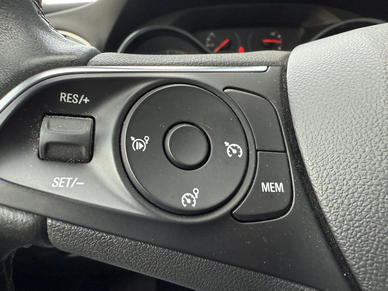 Opel Grandland X BWJ 2020 1.2 Turbo 131 PK Innovation AUTOMAAT | NAVI | CLIMA | CRUISE | CAMERA | HALF LEDER | APPLE CARPLAY | ANDROID AUTO | LMV | PDC