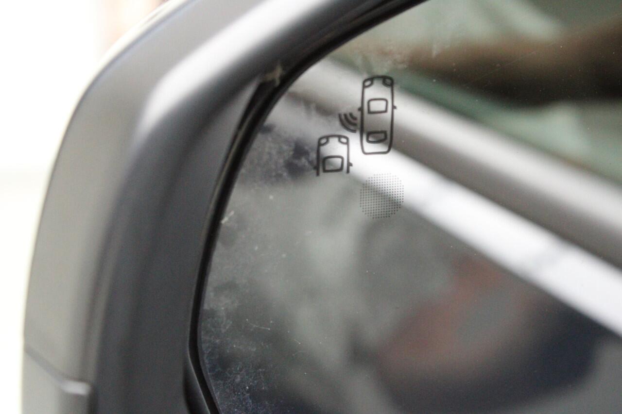 Opel Grandland X 1.2 Turbo Innovation | trekhaak | navi | climate | elektr. achterklep | pdc v/a+camera | carplay | dode hoek | keyless | cruise | bluetooth