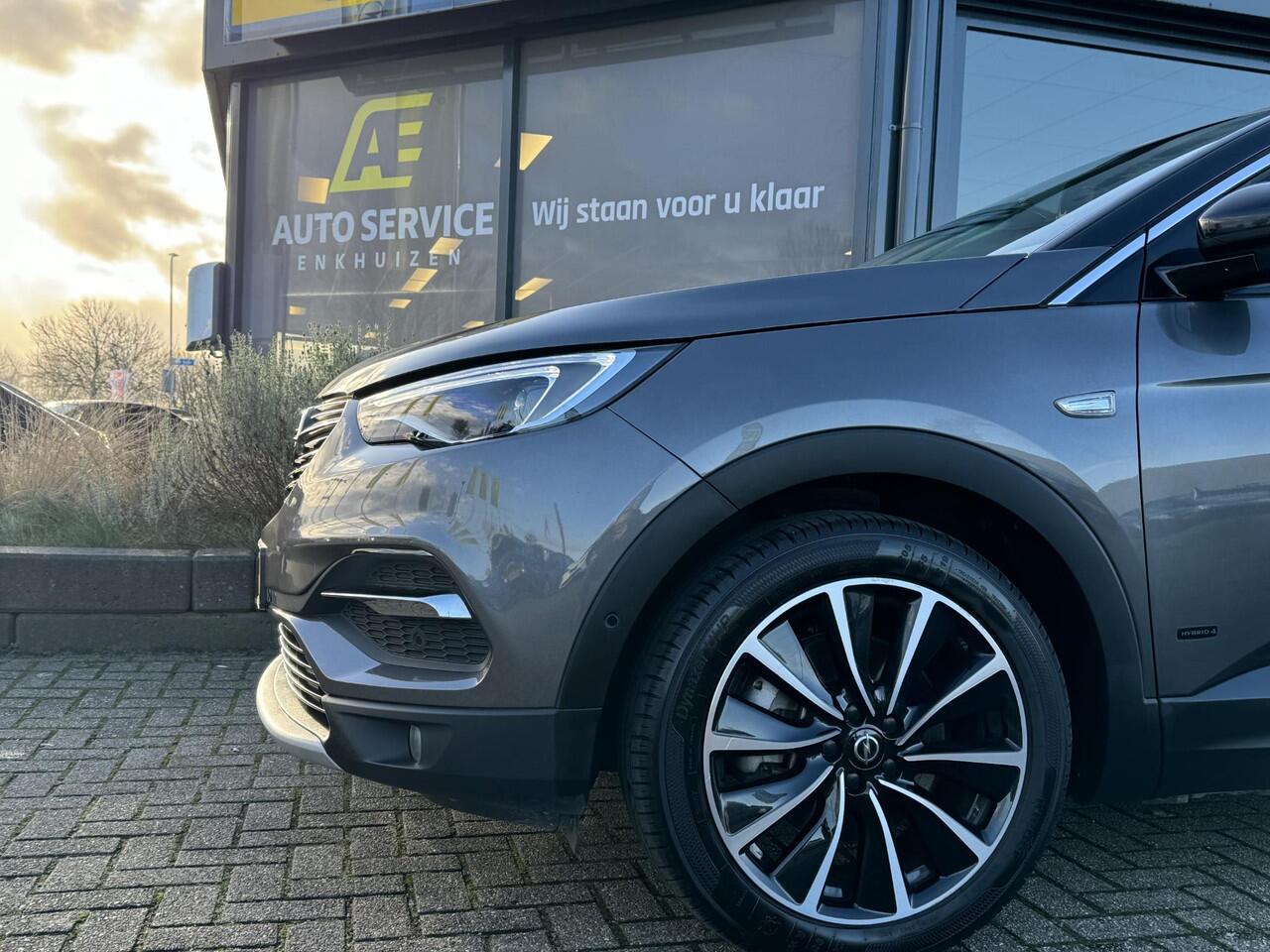 Opel Grandland X 1.6 Turbo Hybrid4 Ultimate 300pk ! | Stoelventilatie/verwarming | Camera | Full LED | Leer | Carplay |Navi | Cruise