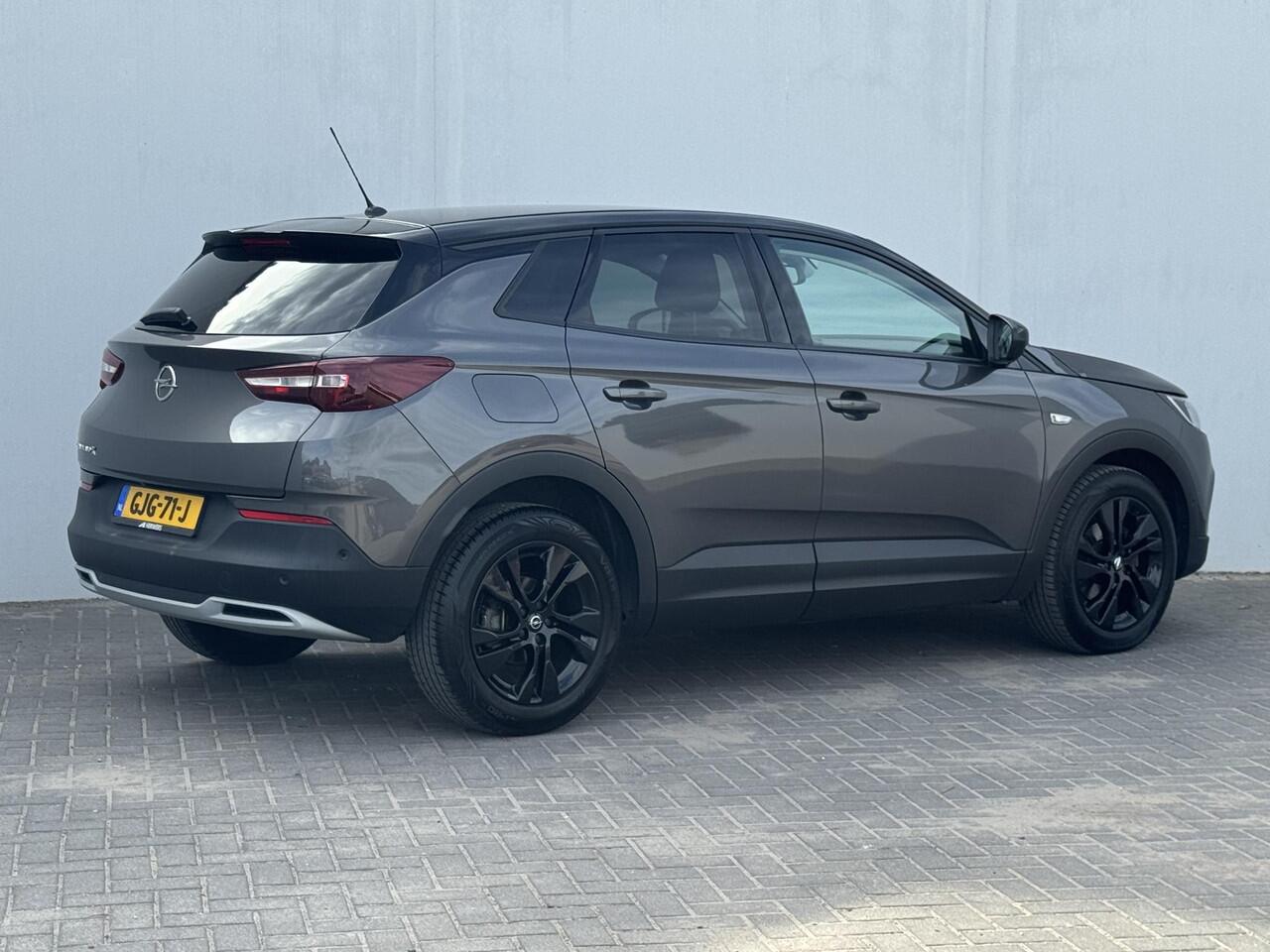 Opel Grandland X 1.2 Turbo GS Line / Stoelverwarming voor en achter / Stuurverwarming / Achteruitrijcamera / Cruise control / All season banden