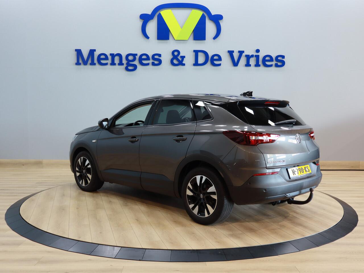 Opel Grandland X 1.2 Turbo Innovation Airco ECC | Panorama | Trekhaak | Cruise Control | Camera | Apple Carplay Android Auto | Isofix |