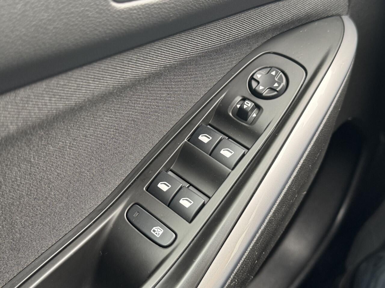 Opel Grandland X 1.2 Turbo Edition Automaat, 130 Pk, Airco/ECC, Panhttps://wheelerdelta.autodata.nl/data/files/00/02/52/78/49/16/0/160/120/foto.jpgoramadak, Trekhaak,