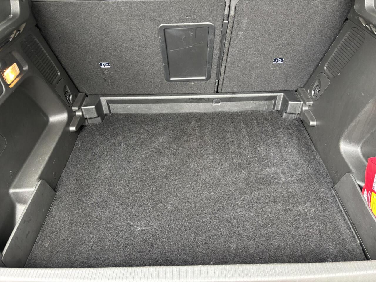 Opel Grandland Elegance 1.2 Turbo 130pk | ALL SEASON BANDEN | AGR-STOELEN | STOEL- EN STUURVERW. | APPLE CARPLAY / ANDROID AUTO | ISOFIX | DAB+ |