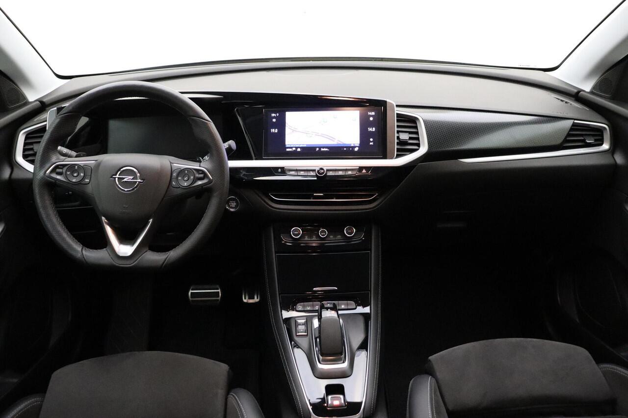 Opel Grandland 1.6 Turbo Plug-In Hybrid 300pk 4x4 GSe | Adaptive Cruise Control | 360° Camera | Stoelverwarming | Elektrische achterklep | Night Vision | Camera | 19'' LM Velgen