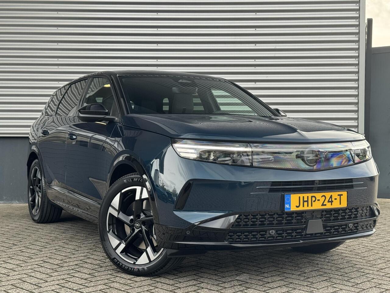 Opel Grandland 1.6 HYbrid PHEV 195pk e-DCS7 GS | FOCAL | AGR STOELEN | NAVI | 360° CAMERA | PANO DAK |