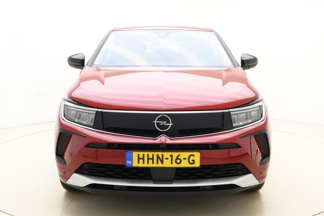 Opel Grandland 1.2 Turbo 130pk Automaat Level 3 | Adapt. Cruise control | Trekhaak | Elektrische achterklep | Climate control | Keyless | Camera | Verwarmd stuurwiel | LED verlichting | Lichtmetalen velgen | All-seasonbanden
