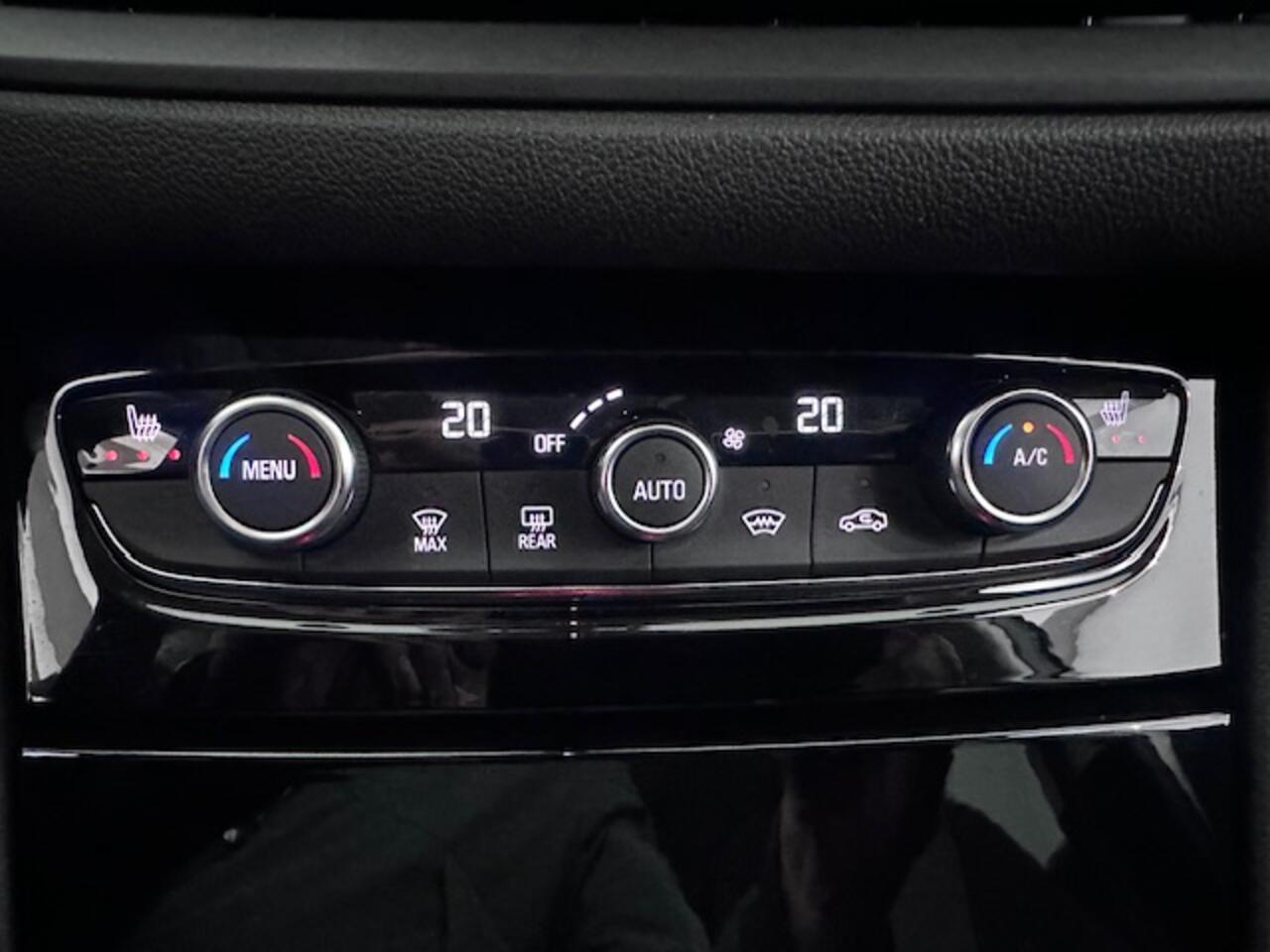 Opel Grandland 1.2 Turbo Ultimate Navi, Clima, Winterpakket Camera