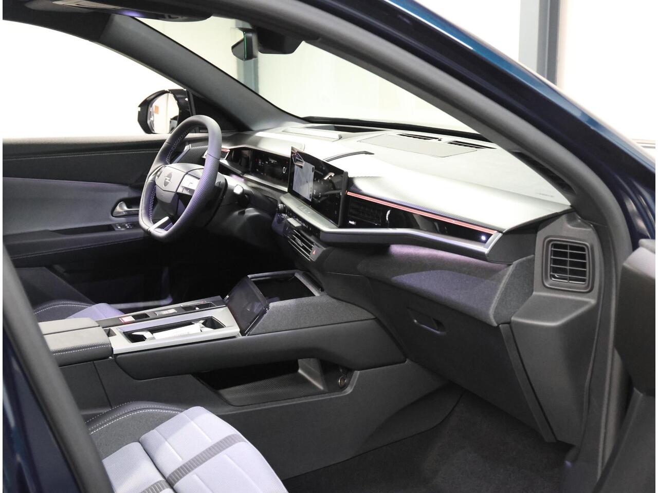 Opel Grandland 1.2 Turbo Hybrid Business Edition | Incl. ¤3.046,- Korting! | AUTOMAAT | 360° Camera | Stoel, stuur & voorruit verwarmd | Apple Carplay/Android Auto | Elektr. achterklep | ARG-stoelen | Matrix LED | Navigatie |