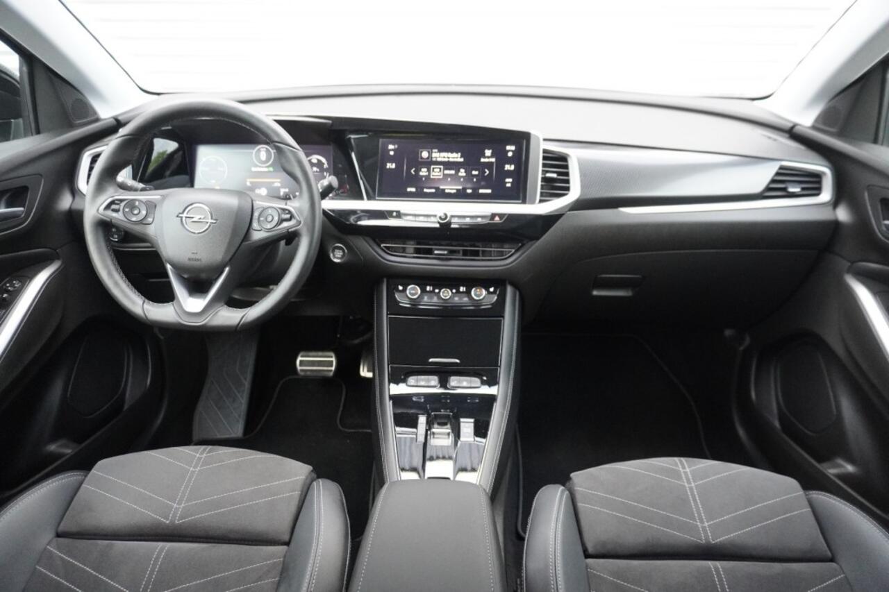 Opel Grandland 1.6 Turbo Hybrid Elegance / Camera / Winterpakket / Adaptive Cruise