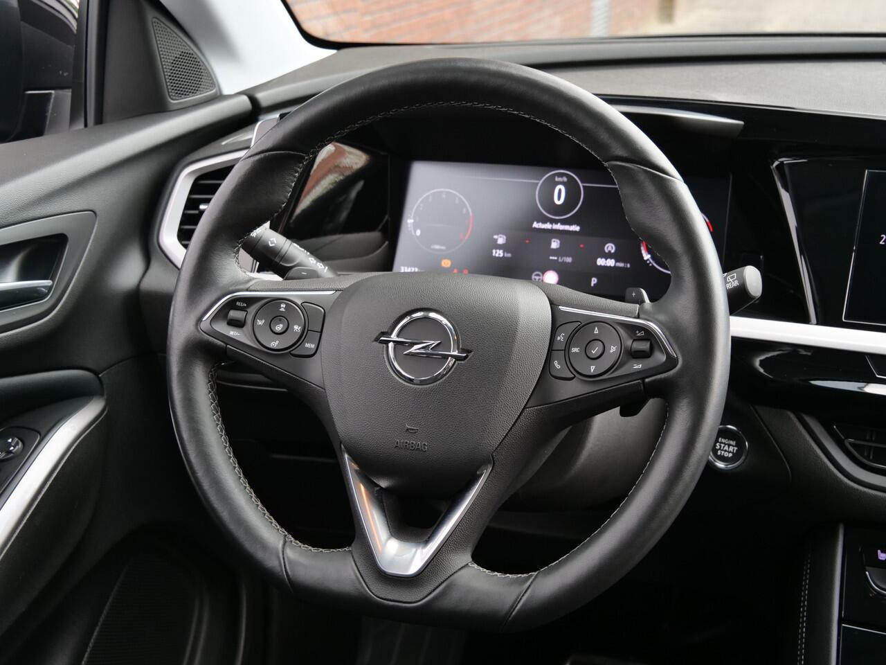 Opel Grandland 1.2 Turbo 130pk Ultimate AUTOMAAT 19 inch / Apple Carplay / LED-koplampen / Comfortstoelen