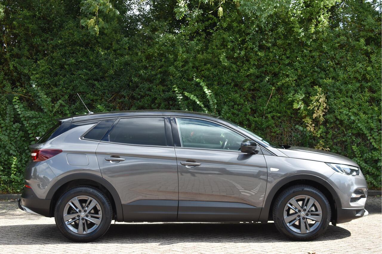 Opel Grandland 1.2 Turbo Elegance 131 PK Winter pakket | DAB | Carplay / Androidauto | Stoelverwarming 4x | Camera | Trekhaak | 4-Seasons | LED verlichting