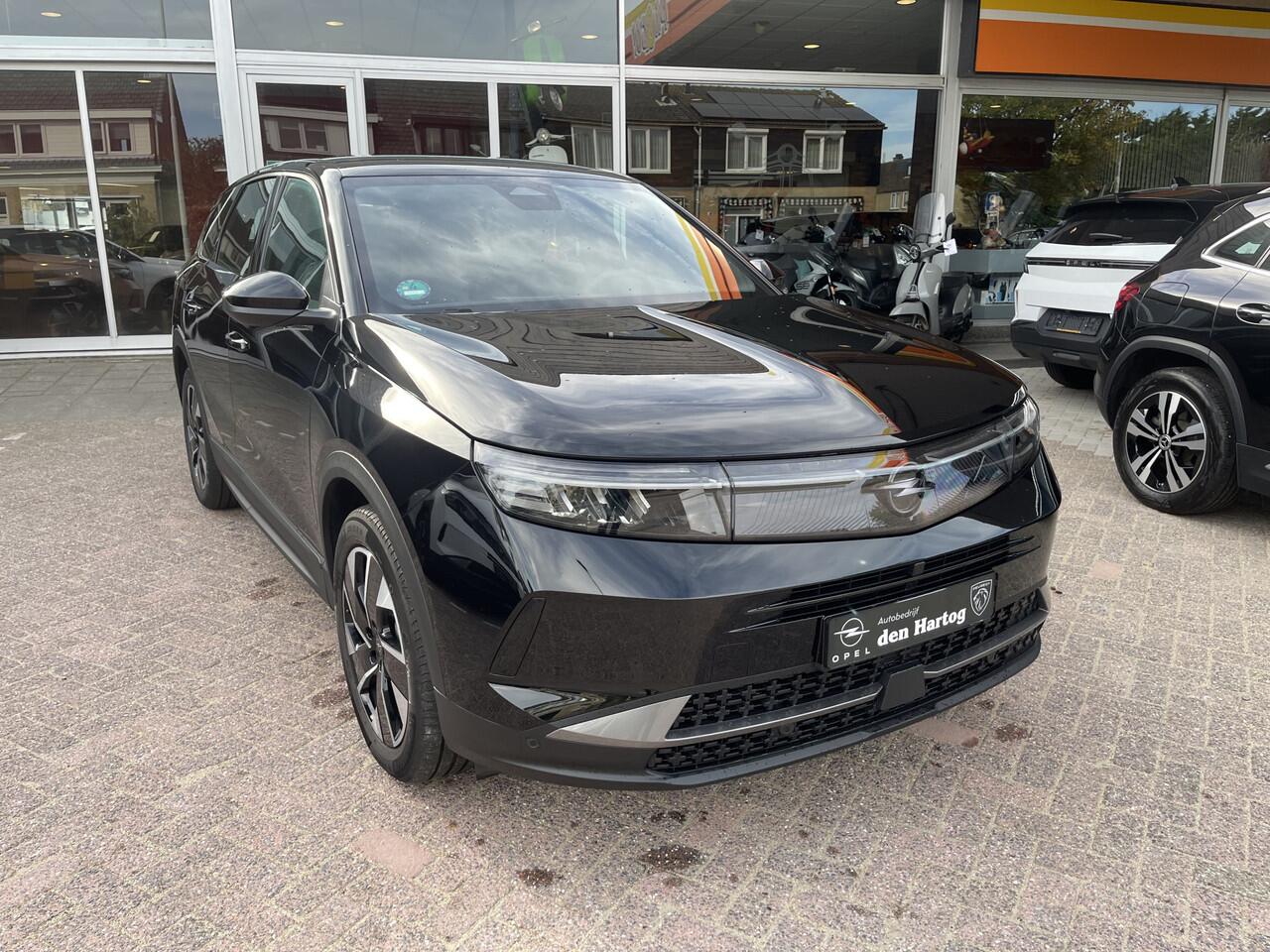 Opel Grandland 1.2 Turbo Hybrid Edition 19 inch/Navi/Dodehoek sensor/Stoel+stuurverwaring.