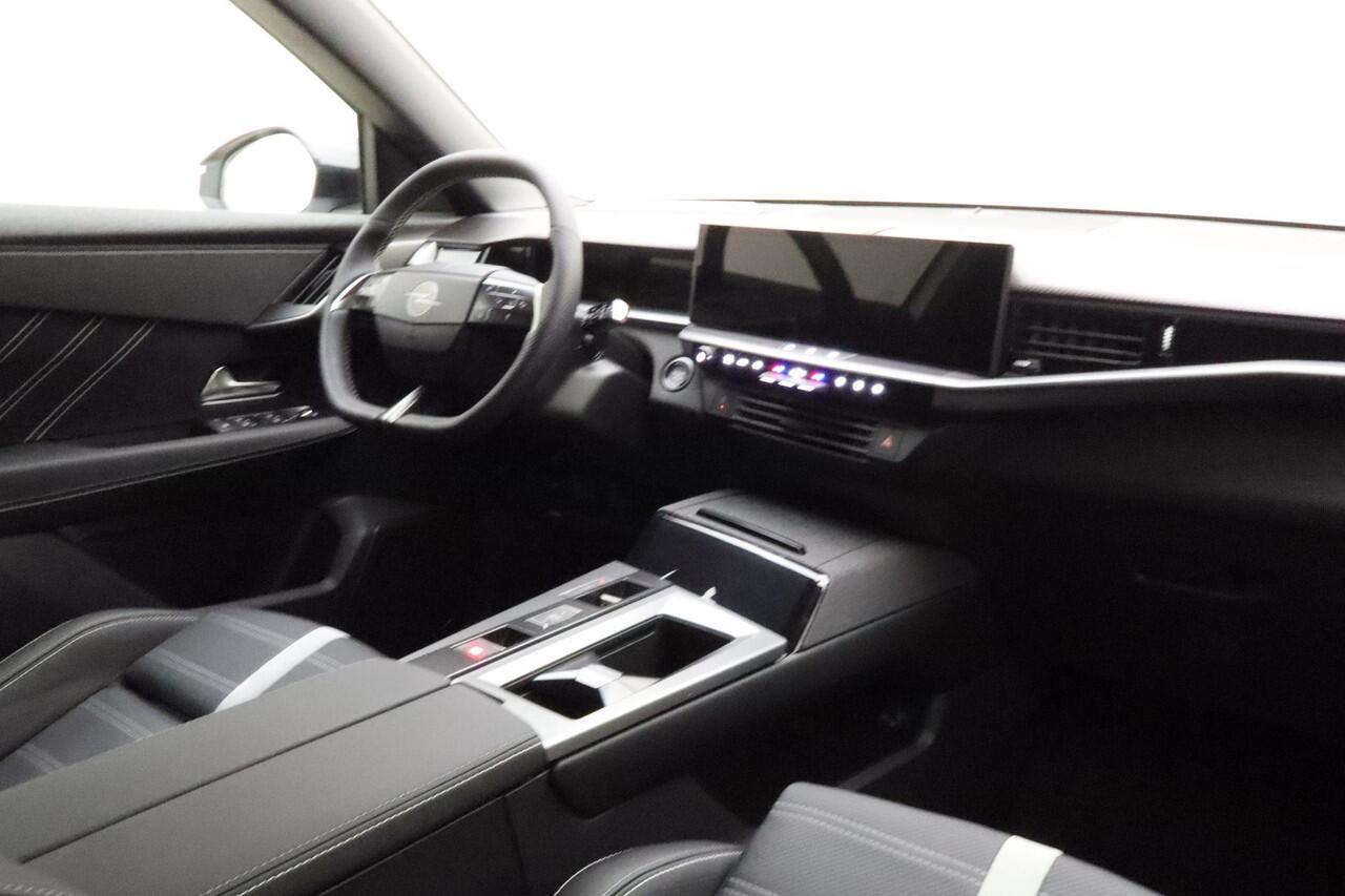 Opel Grandland Electric GS 73 kWh | DEMO | Lederen bekleding | Massage stoelen | Afneembare trekhaak | Stoel & Stuurverwarming | Schuif/kanteldak | Lichtmetalen velgen | Rondomzicht camera