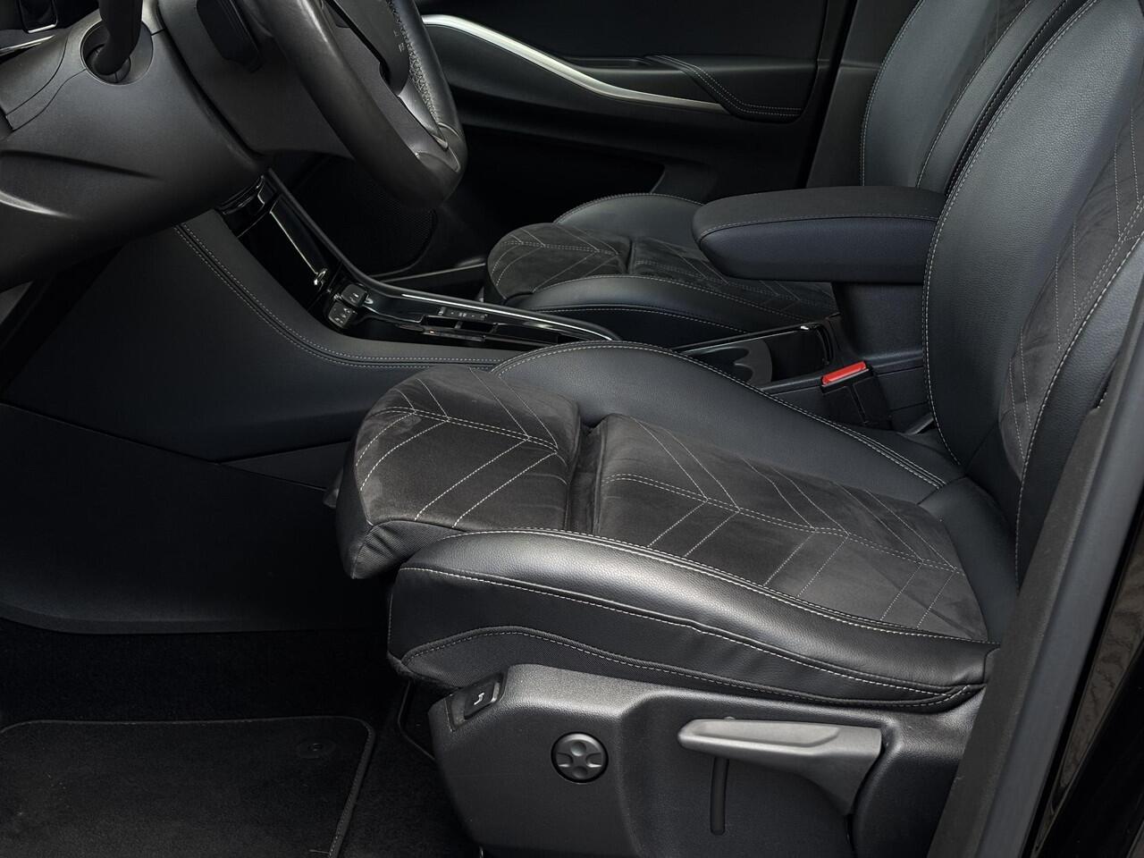 Opel Grandland Ultimate 1.6 HYbrid PHEV 225pk | ALCANTARA/LEDER | LED PIXEL VERLICHTING | KEYLESS | WINTER PACK | ISOFIX | NAVI PRO |