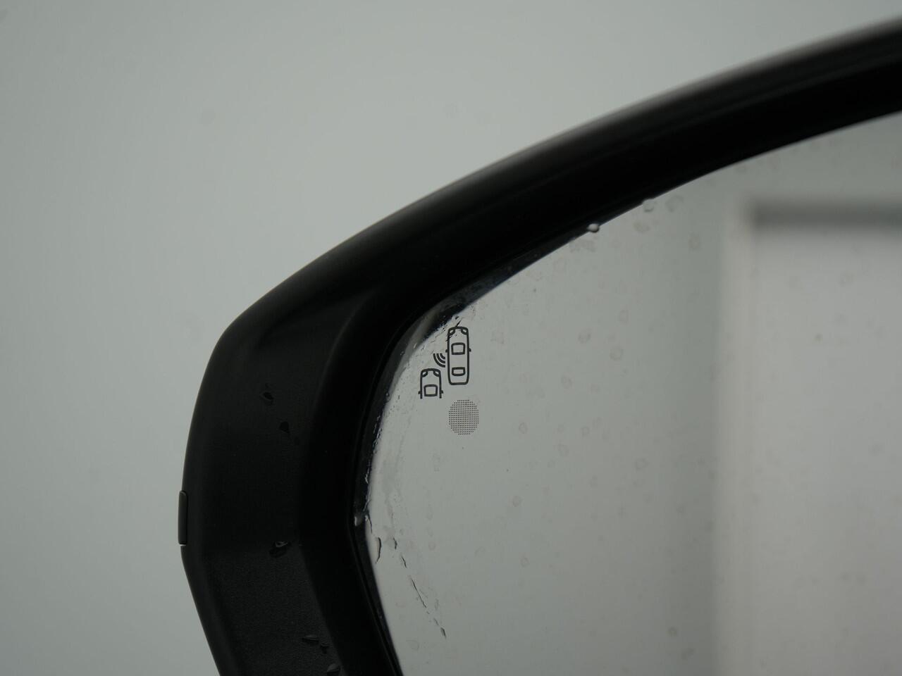 Opel Grandland Turbo Business Elegance 131pk | Camera | Cruise Control | Lederen Sportstoelen Verwarmd | Park Assist | Apple Carplay | Verwarmd Stuur | Navigatie | Virtual | DAB |