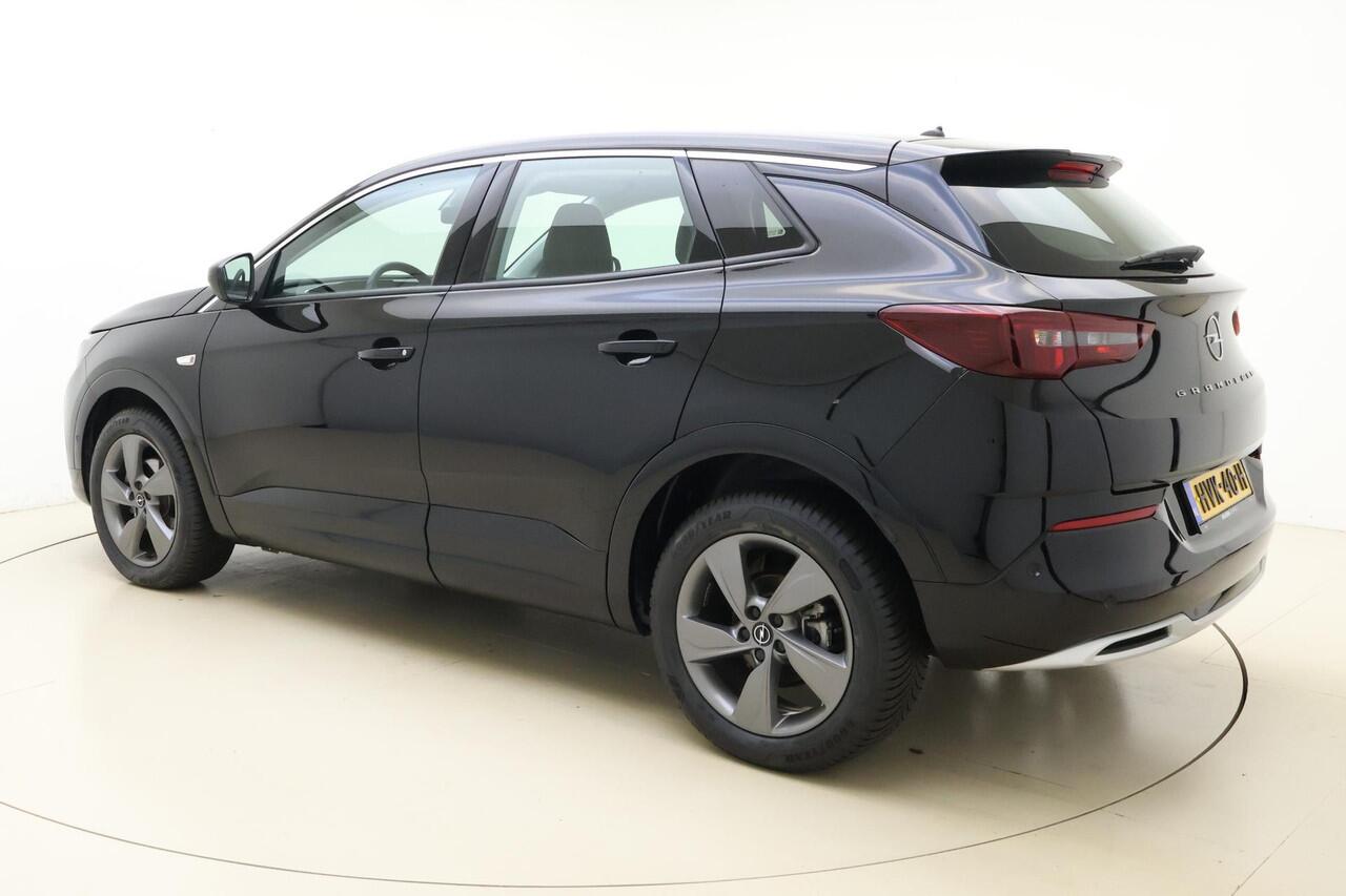 Opel Grandland 1.2 Turbo Level 2 | Navigatie via Carplay | Climate control | Stoel & Stuurverwarming | Parkeersensoren | Lichtmetalen velgen | Verwarmd voorruit