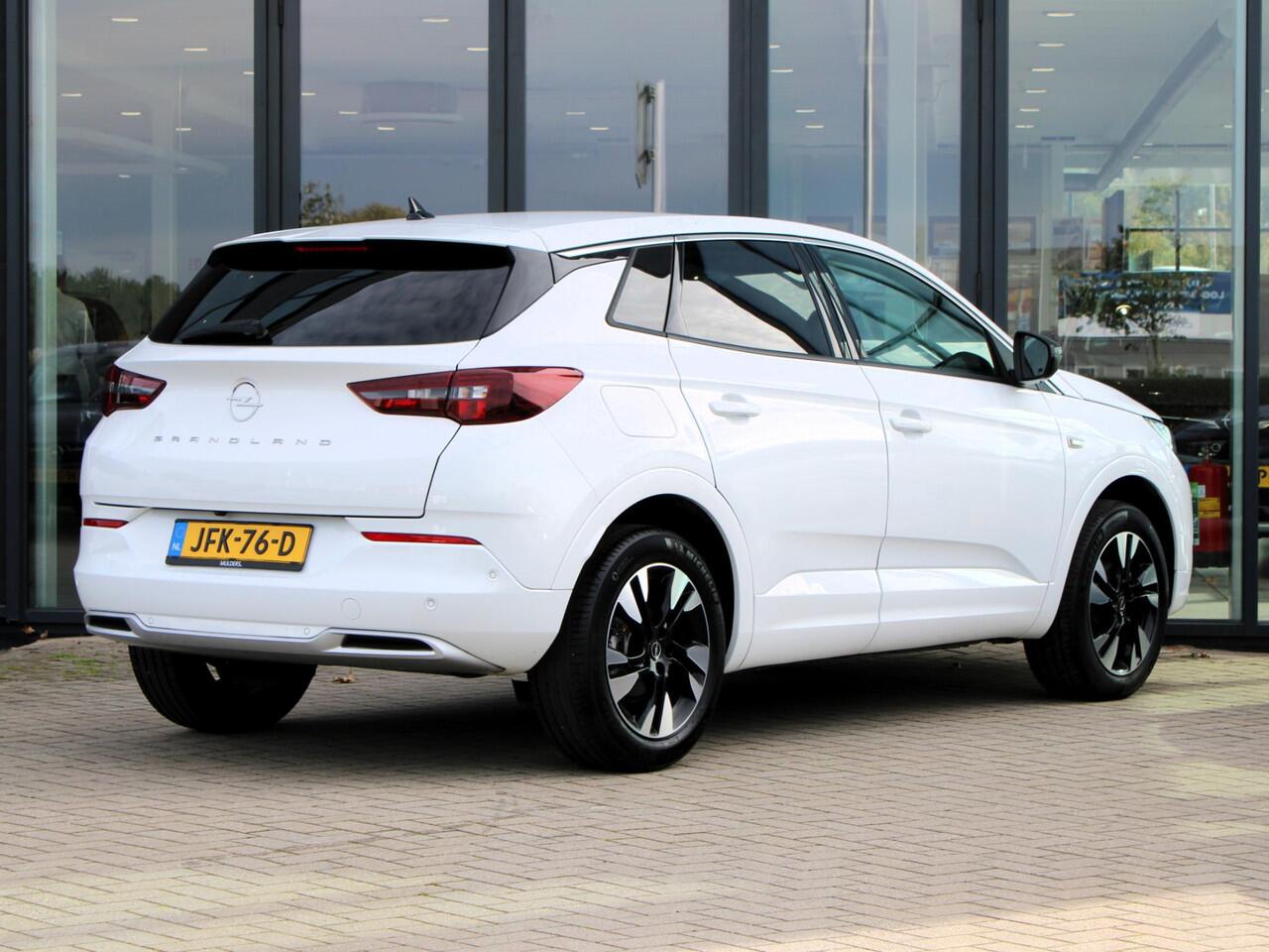 Opel Grandland 1.2 Turbo Business Elegance Automaat | Navi / Camera / Climate