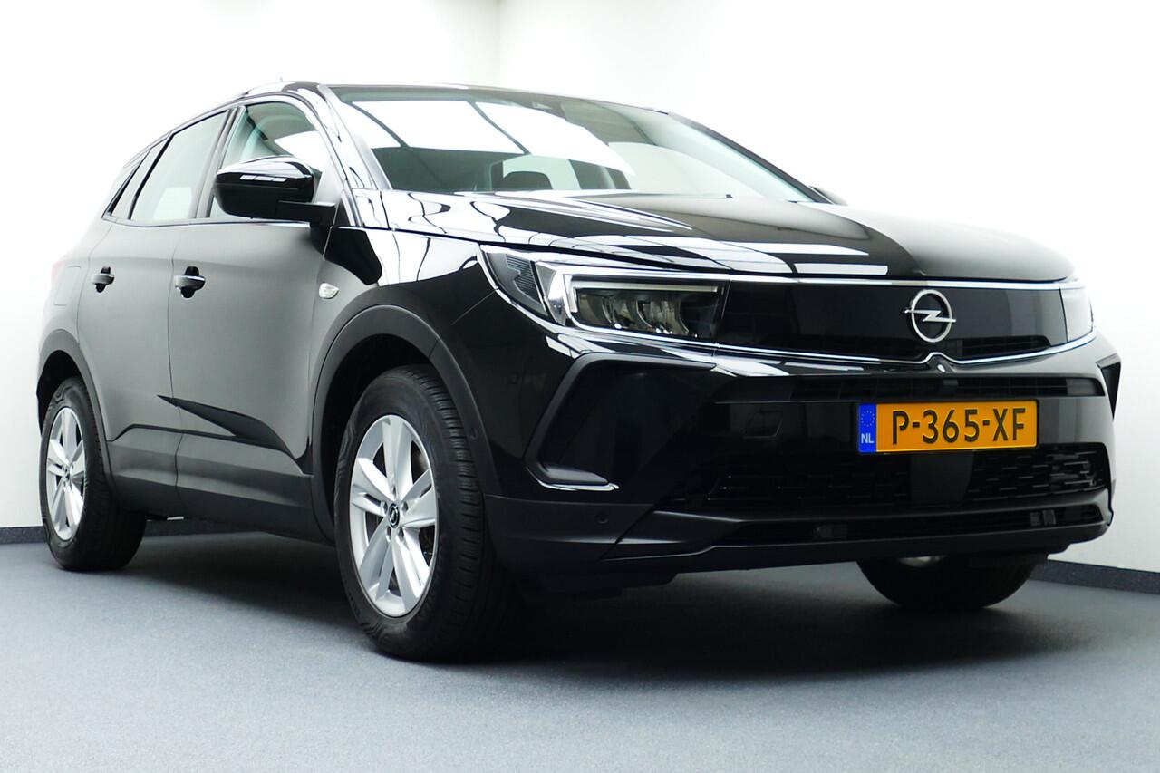Opel Grandland 1.2 130pk Turbo Edition. Carplay/Android Navi, Clima, Cruise, 17"LMV, Haak 1400kg