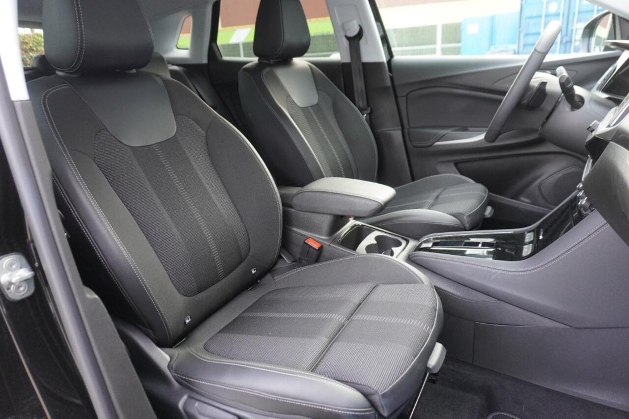 Opel Grandland 1.6 Turbo Hybrid / Trekhaak / Camera / Stoel- en stuurverw. / Adaptive Cruise