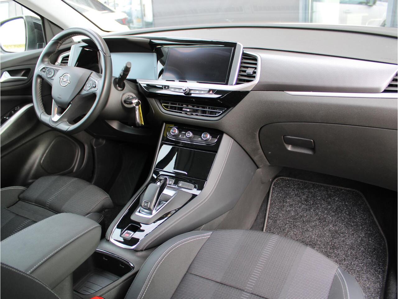 Opel Grandland 1.2 Turbo Business Elegance Automaat | Navi / Camera / Climate