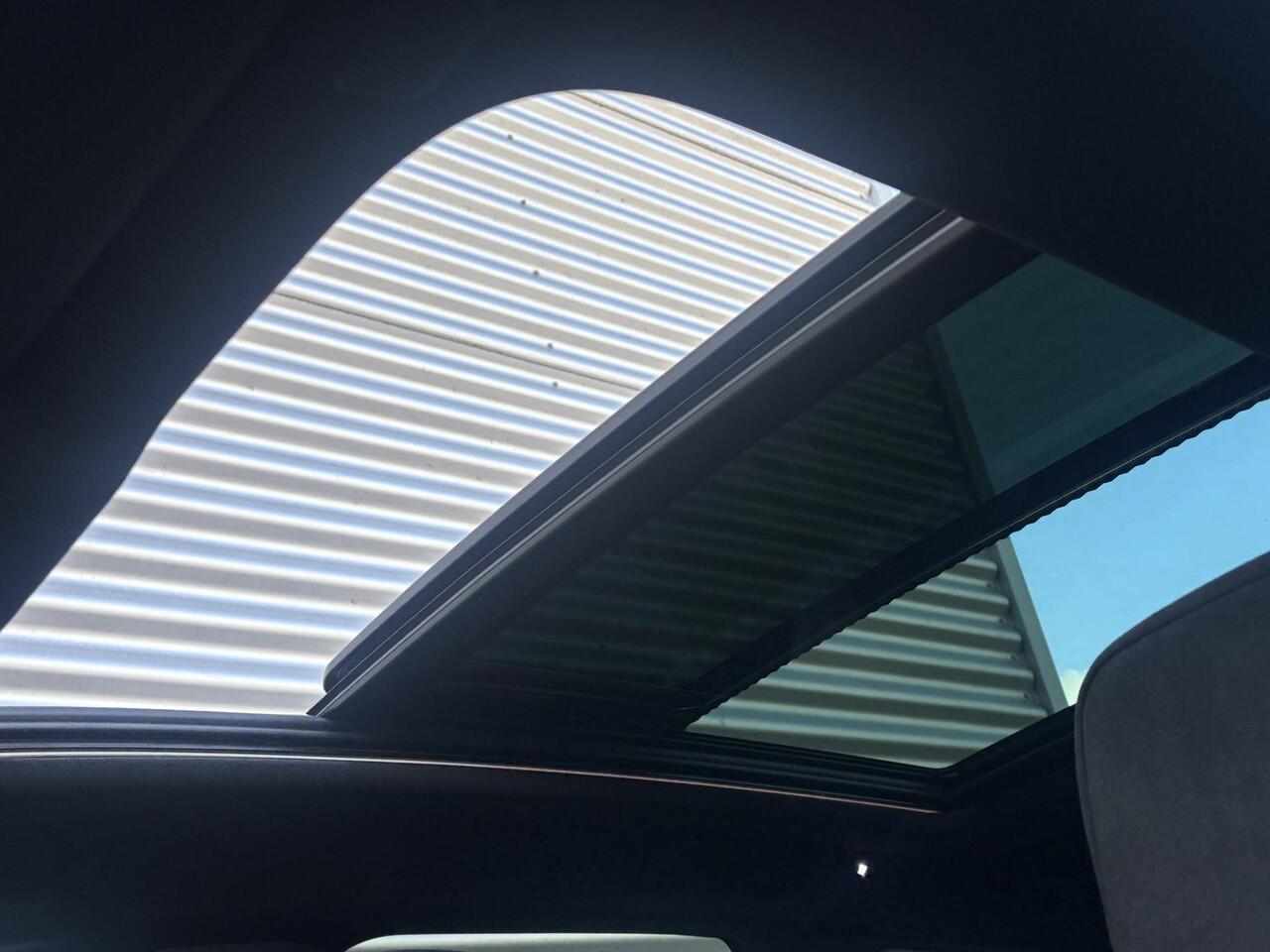 Opel Grandland Electric Ultimate 73kWh 325pk AWD | Hi-Fi FOCAL® | NAPPA LEDER | SCHUIF/KANTELDAK | LED PIXEL VERLICHTING | HEAD UP DISPLAY | ISOFIX |