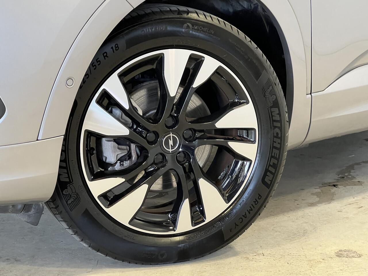 Opel Grandland 1.2 Turbo GS Line | Navigatie/Android/Apple Carplay | LM Velgen 18" | Achteruitrijcamera | Cruise Control | DAB | Airco |