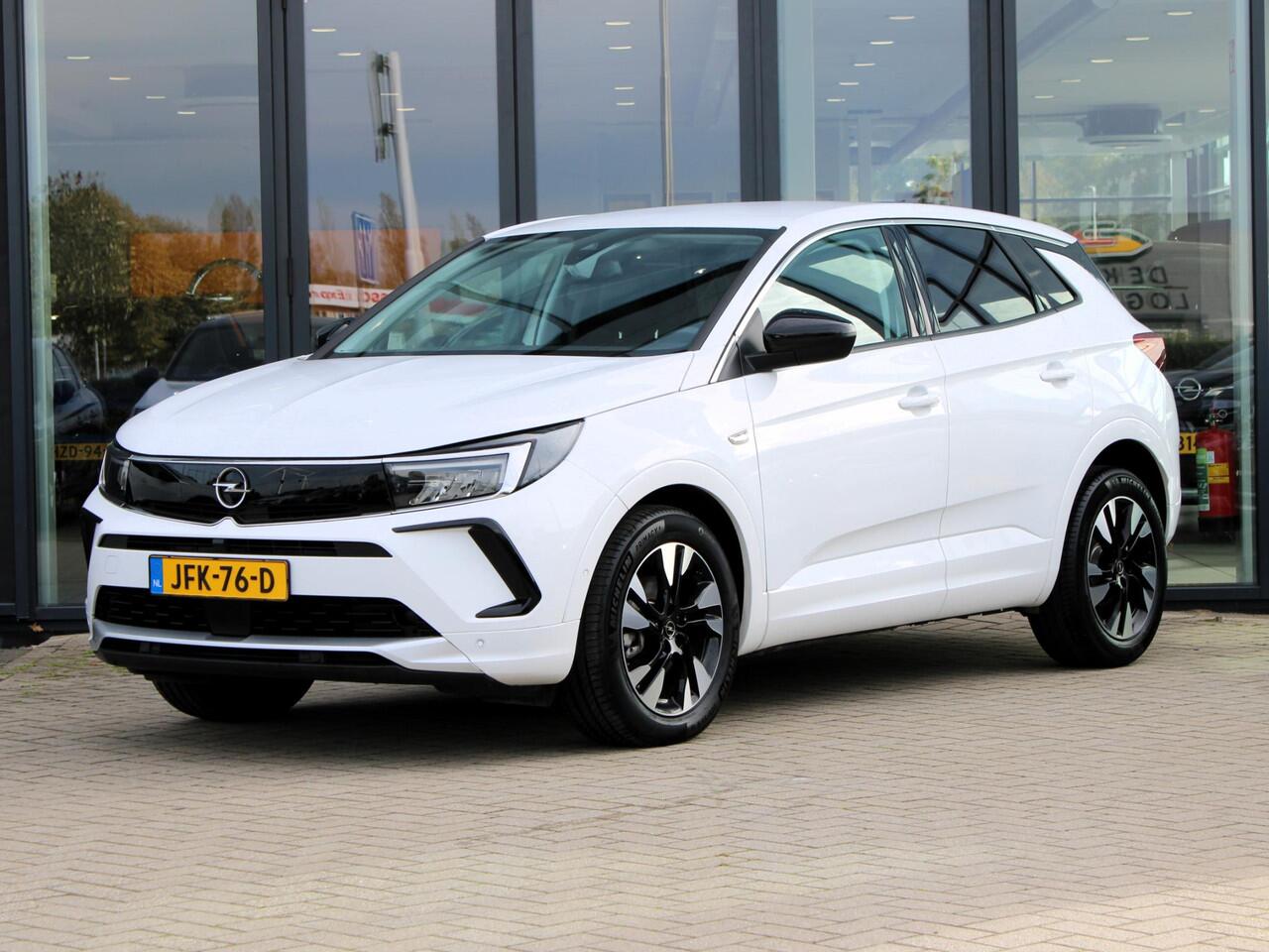 Opel Grandland 1.2 Turbo Business Elegance Automaat | Carplay/ Camera / Climate