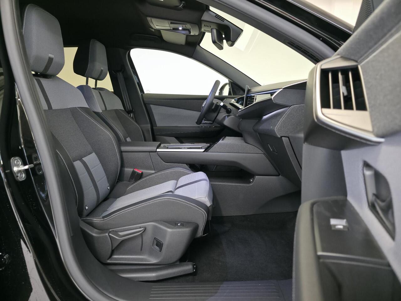 Opel Grandland 1.2 Turbo Hybrid GS Navigatie | Stoelverwarming | Stuurwielverwarming | Draadloze Telefoonlader