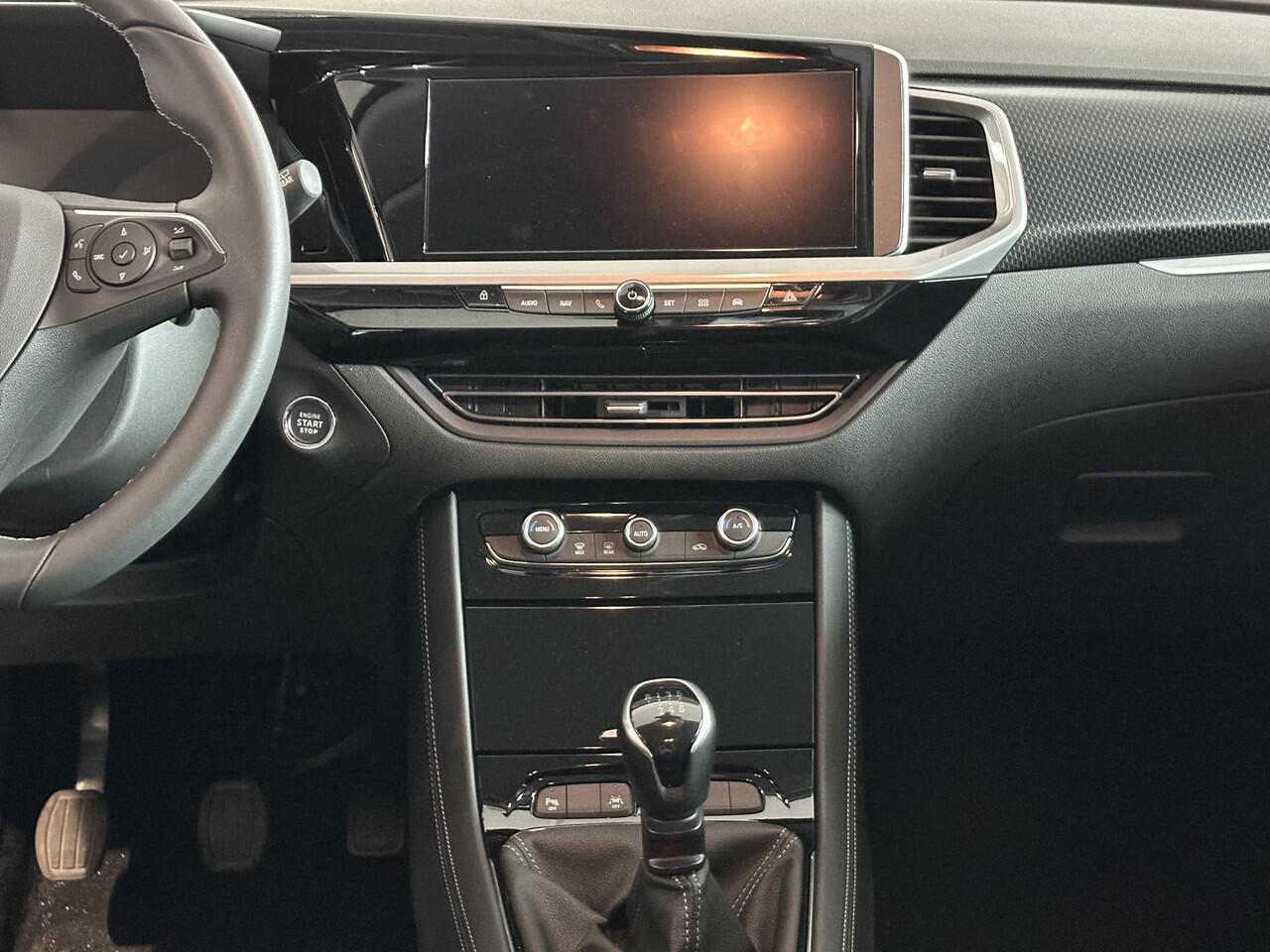 Opel Grandland 1.2 Turbo GS | NAVIGATIE | CAMERA | PARKEERSENSOREN VOOR-EN ACHTER | 18" LICHTMETALEN VELGEN