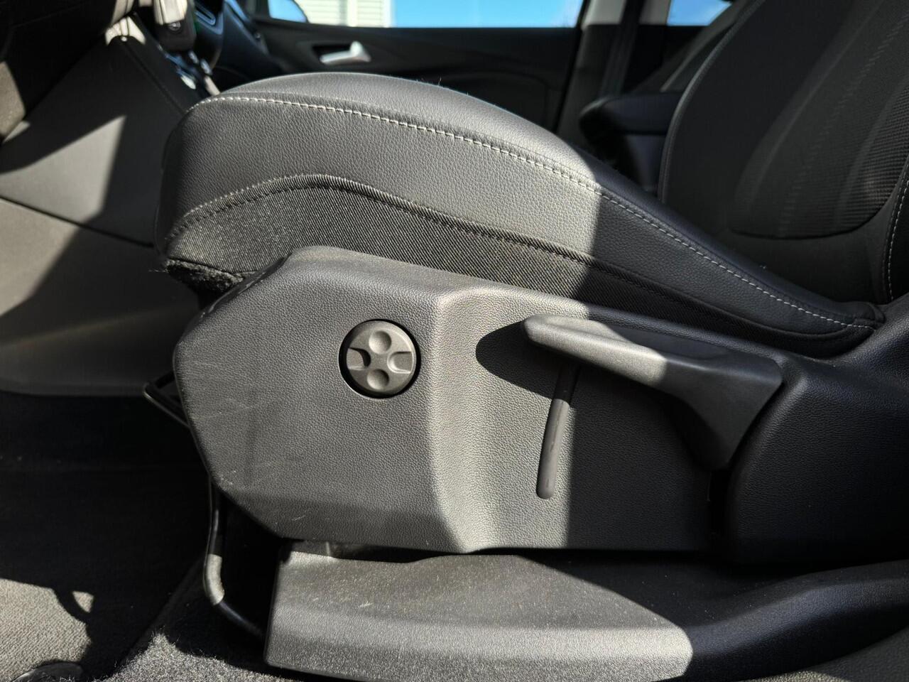 Opel Grandland 1.2 Turbo GS Black Pakket |Stoel/Stuurverw. |Camera |Navi |DAB