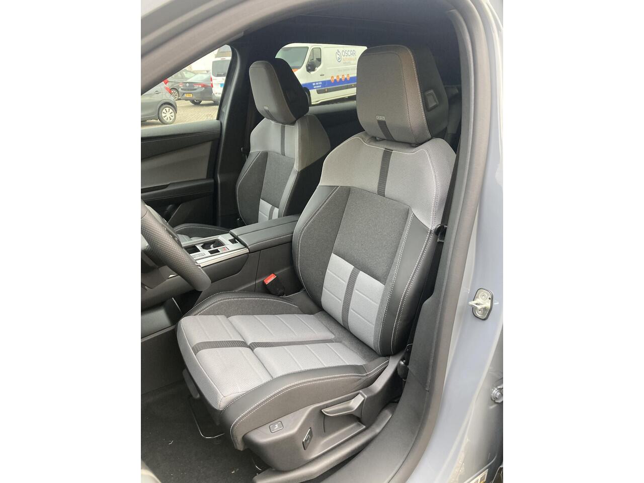 Opel Grandland Electric Business Edition 73 kWh | Voorraad direct leverbaar! | Elektrisch schuifdak | Warmtepomp | Headup display | Focal | Elektrische achterklep | Voorruitverwarming | Adapt. Cruise control