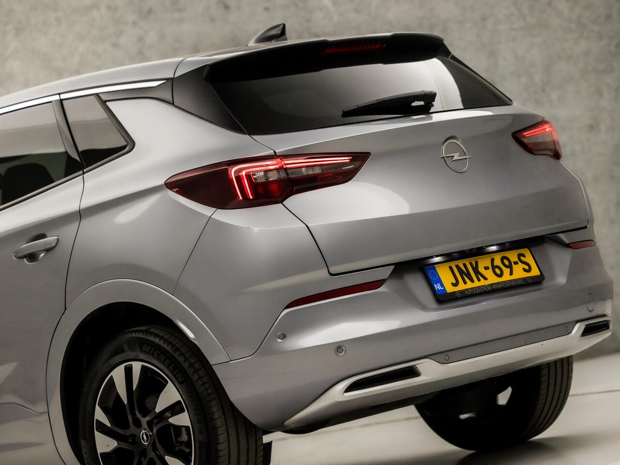 Opel Grandland 1.2 Turbo Elegance Sport Automaat (VIRTUAL COCKPIT, APPLE CARPLAY, GROOT NAVI, 360 CAMERA, SPORTSTOELEN, LEDER, LANE ASSIST, NIEUWE APK, NIEUWSTAAT)