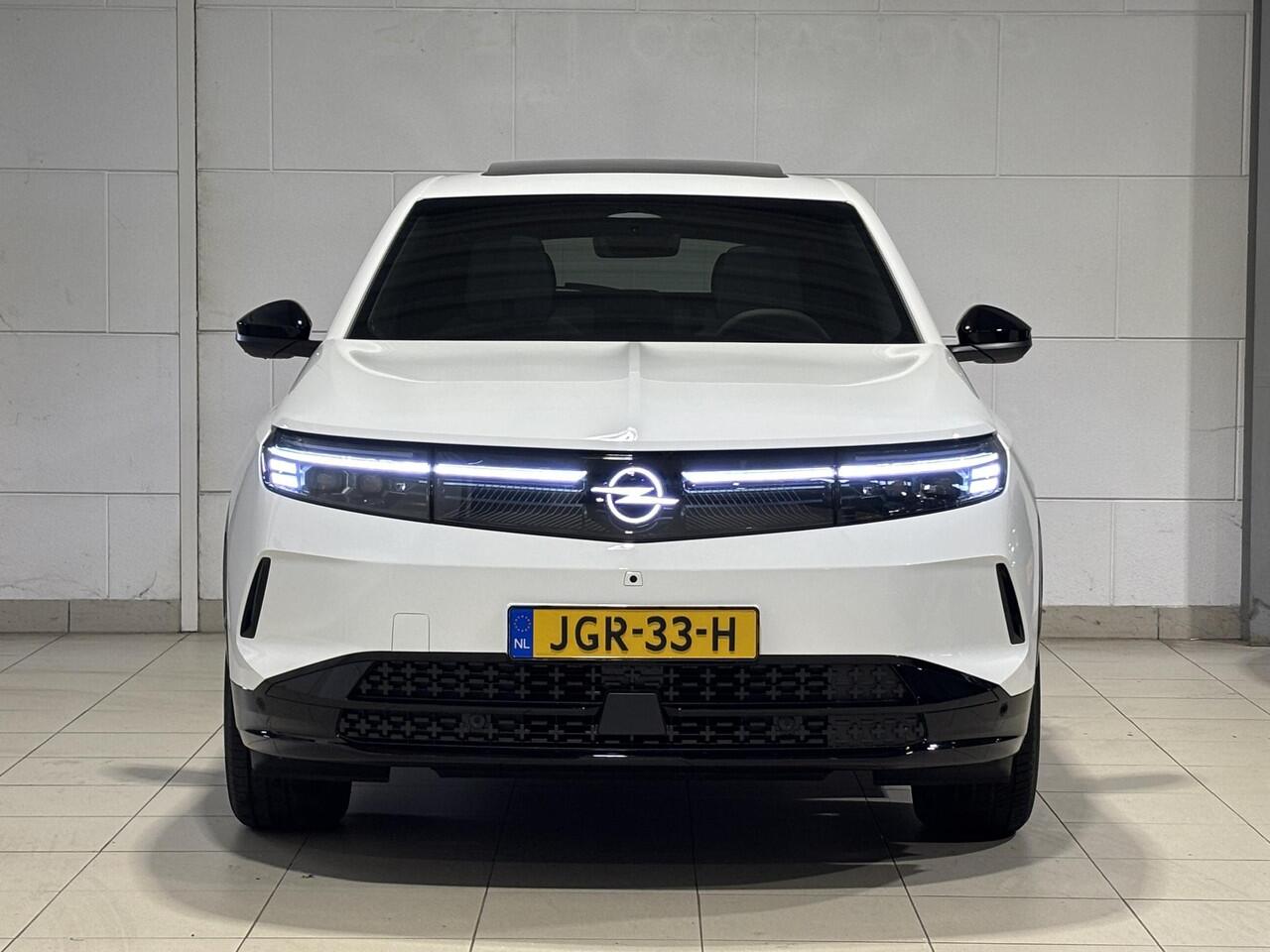 Opel Grandland Electric Business Edition 73kWh 210pk | Hi-Fi FOCAL® | SCHUIF/KANTELDAK | LED PIXEL VERLICHTING | HEAD UP DISPLAY | ISOFIX |