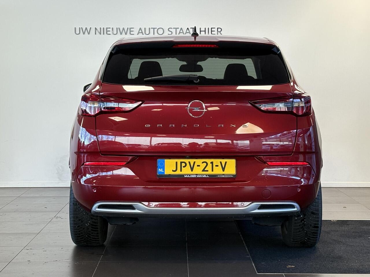 Opel Grandland Elegance 1.2 Turbo 130pk | ALL SEASON BANDEN | AGR-STOEL | LED PIXEL VERLICHTING | 360° CAMERA | DODEHOEKBEW. | NAVI | ISOFIX |