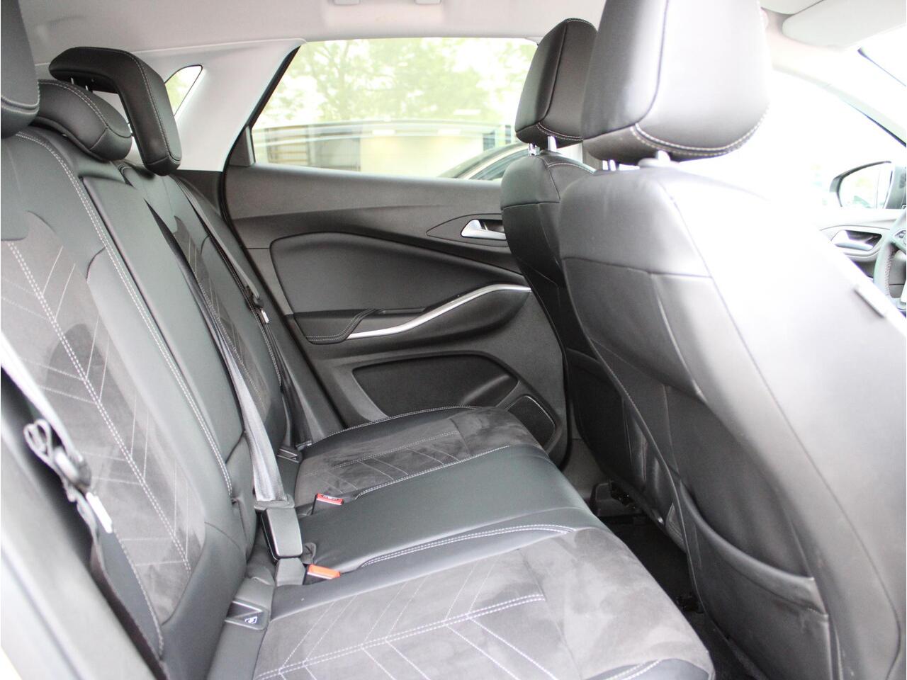 Opel Grandland 1.2 Turbo Ultimate Automaat | Navi / Camera / Alcantara