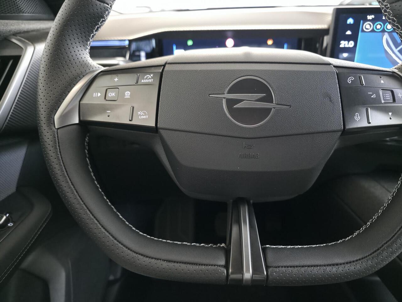 Opel Grandland 1.2 Turbo Hybrid GS Navigatie | Stoelverwarming | Stuurwielverwarming | Draadloze Telefoonlader