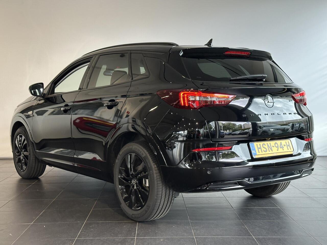 Opel Grandland 1.2 Turbo GS | NAVIGATIE | CAMERA | PARKEERSENSOREN VOOR-EN ACHTER | 18" LICHTMETALEN VELGEN