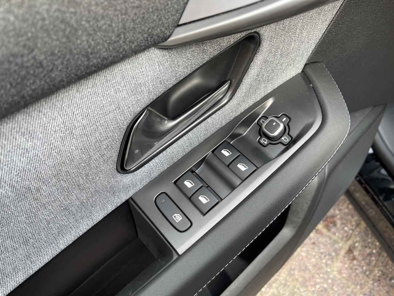 Opel Grandland 1.2 Turbo Hybrid Edition 19 inch/Navi/Dodehoek sensor/Stoel+stuurverwaring.