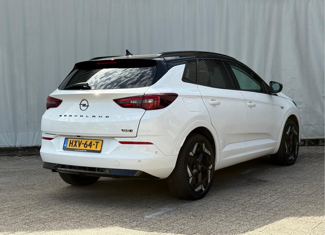 Opel Grandland 1.6 Turbo Plug-In Hybrid 4x4 GSe Veel opties!